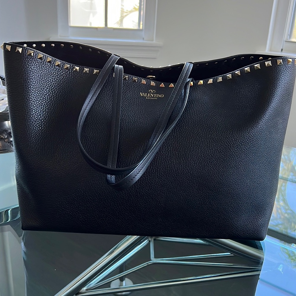 Valentino ROCKSTUD GRAINY CALFSKIN TOTE BAG